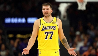 湖人加时险胜掘金后！4人要点名表扬，3点没有做好，险些葬送好局